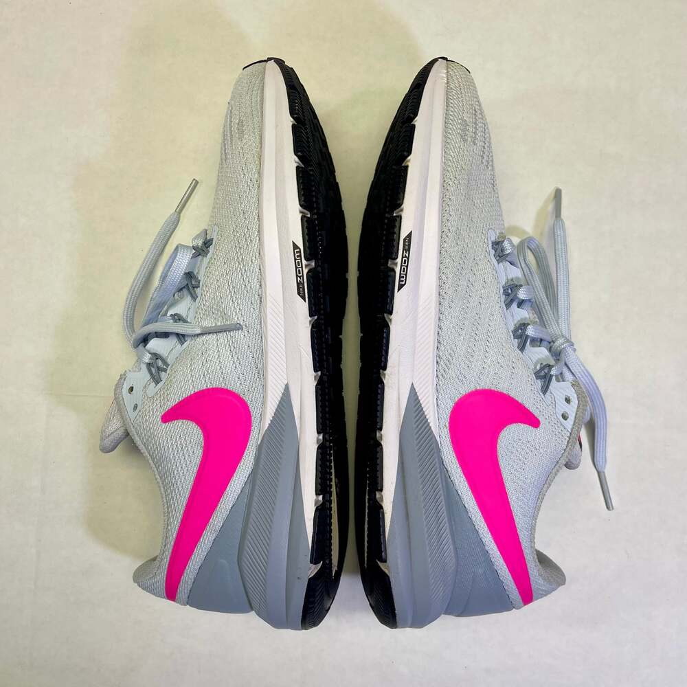 Nike Women’s Air Zoom Structure 22 Running Shoes Size 8
